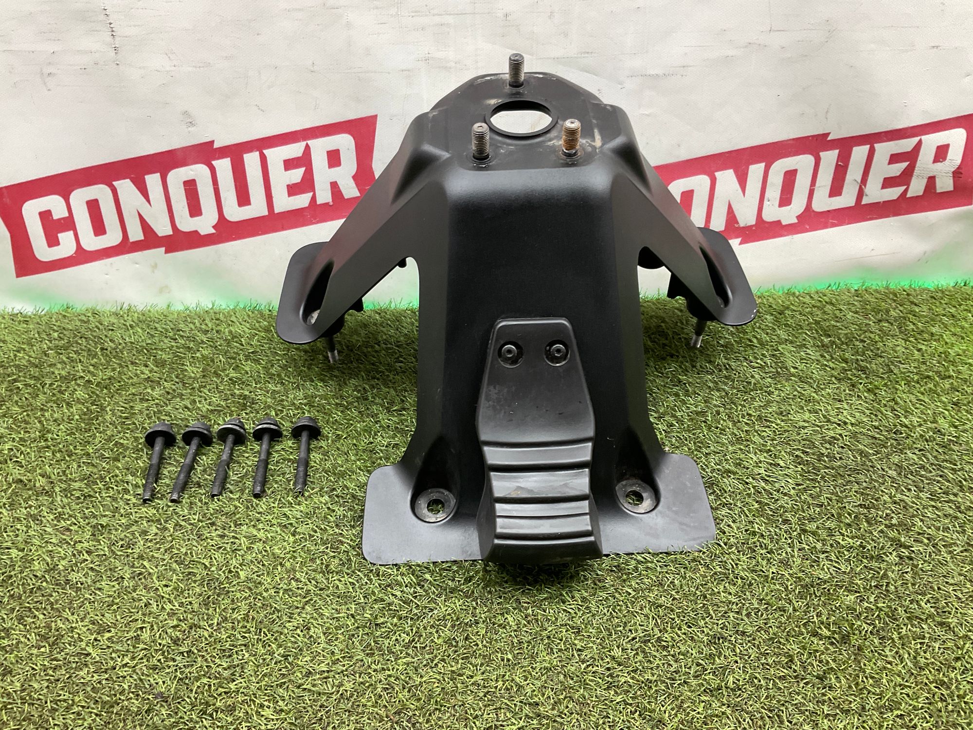 Кронштейн запасного колеса Land Rover Defender, II 663, 12000 рублей, Москва