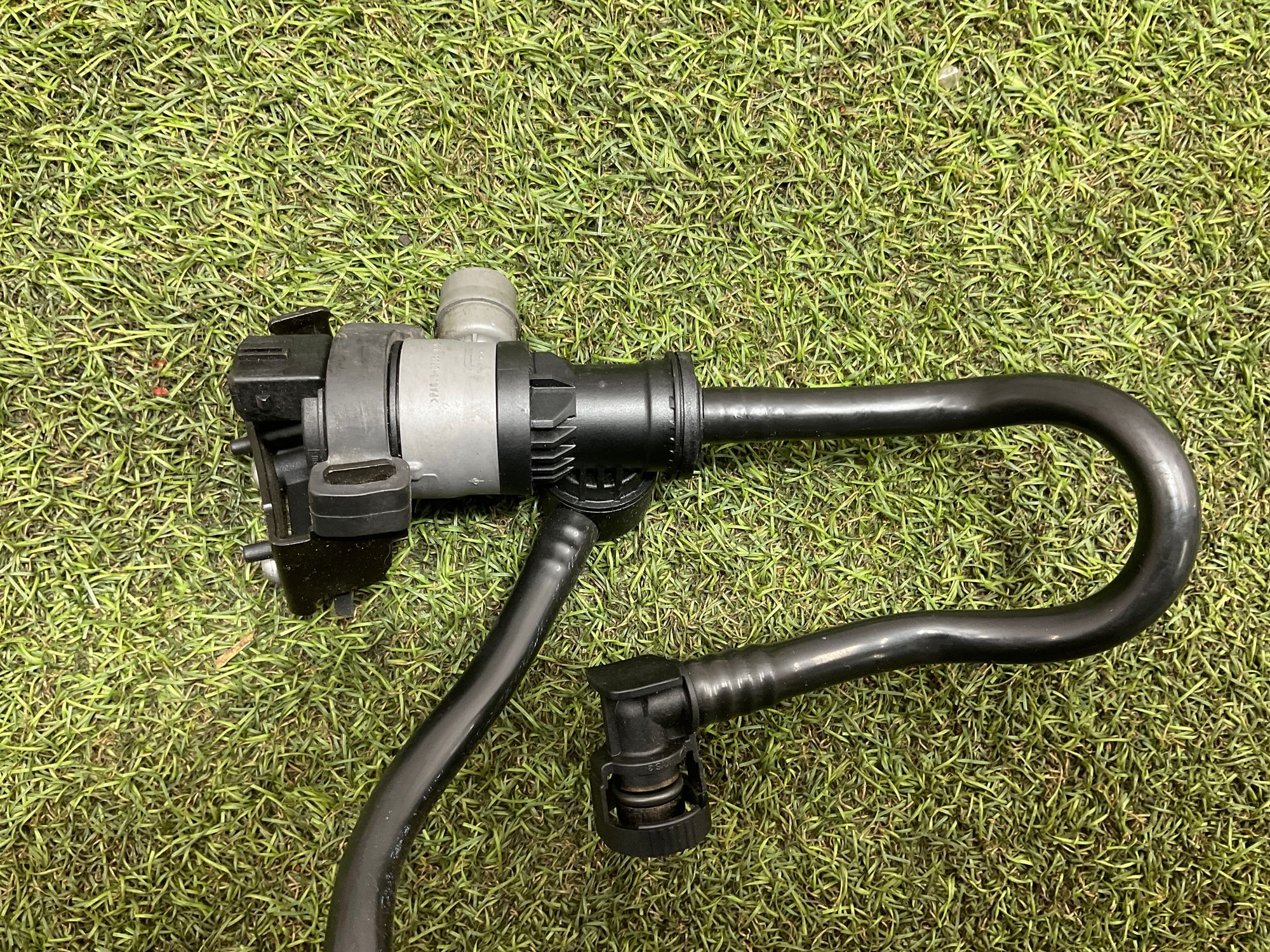 Клапан вентиляции топливного бака BMW 5 серия, F10/F11/F07 рестайлинг N20B20, 2000 рублей, Москва