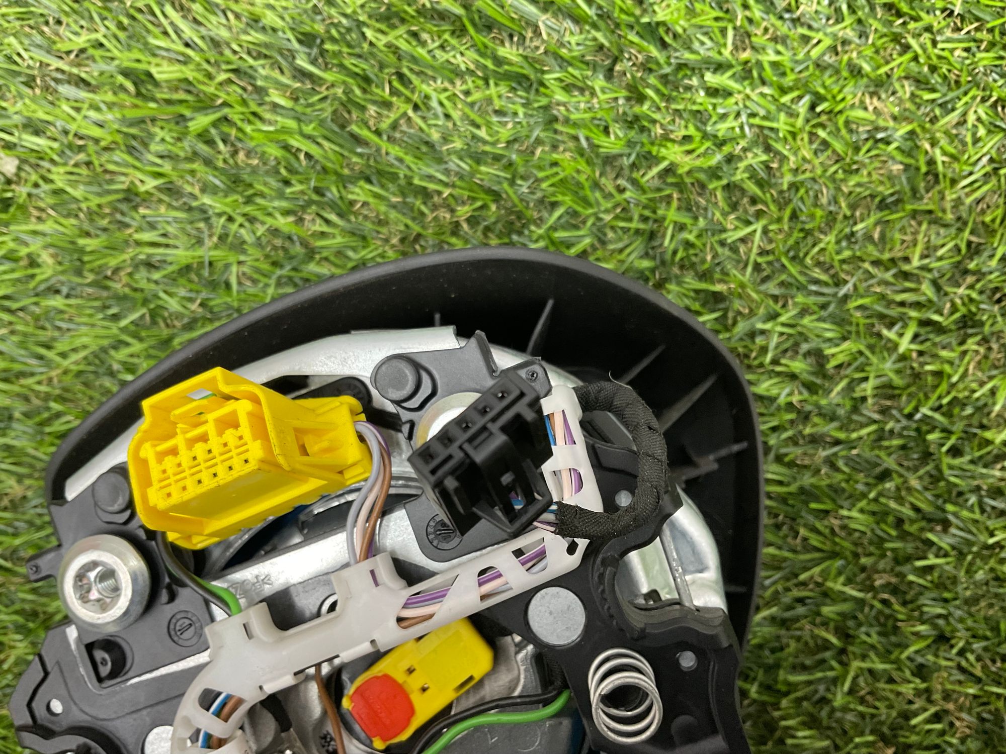 https://ycs.partsauto.market/partsauto-images/thmbs/userImages/h353NjtZg3VDP19b5HMt7LlpbQ93/part/f98bd43e-8c31-428d-94ea-7285853ff15d_1785850601616.jpg