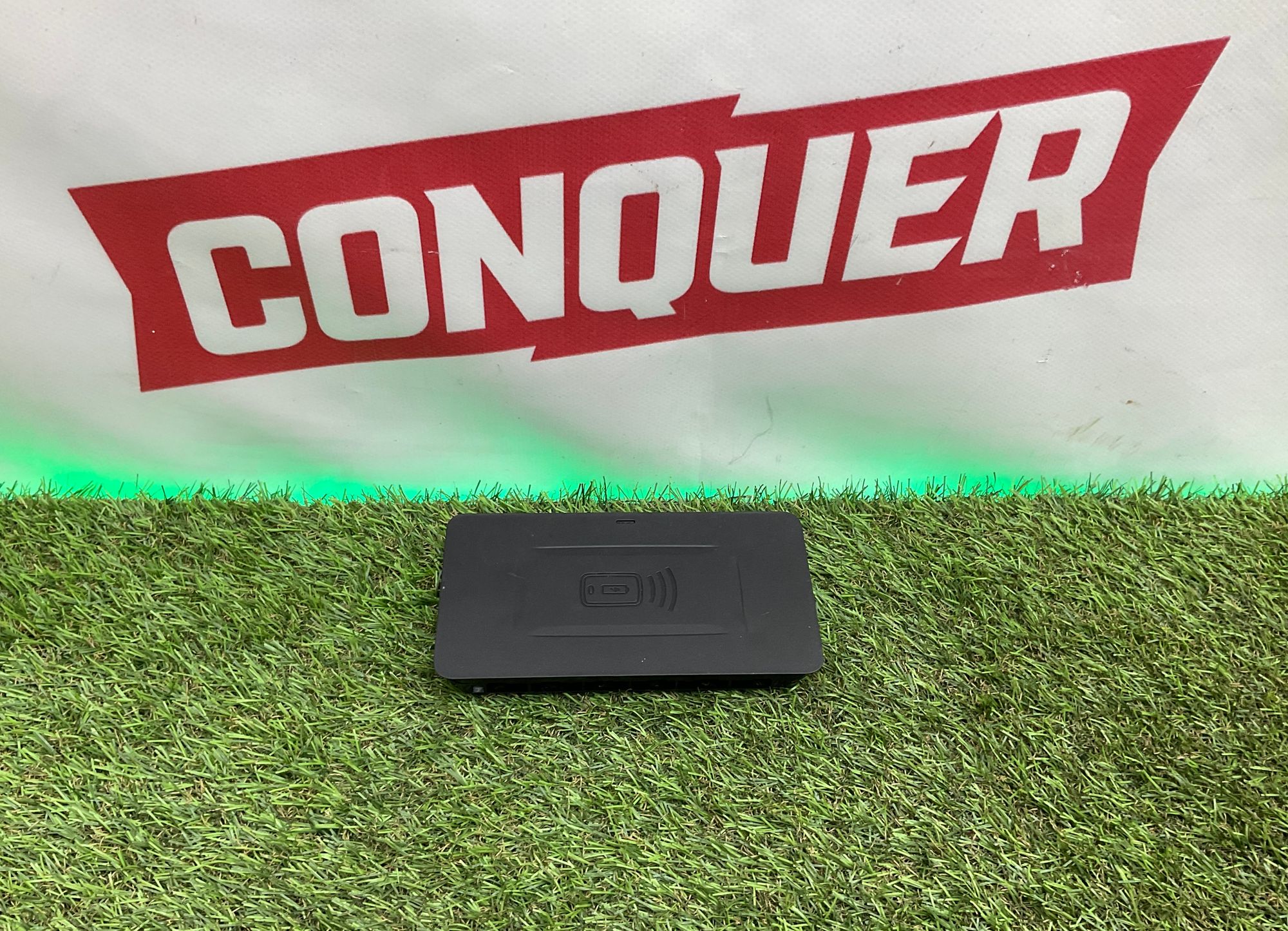 Беспроводная зарядка BMW 7 серия, G11/G12 рестайлинг (2019-2023), 10000 рублей, Москва