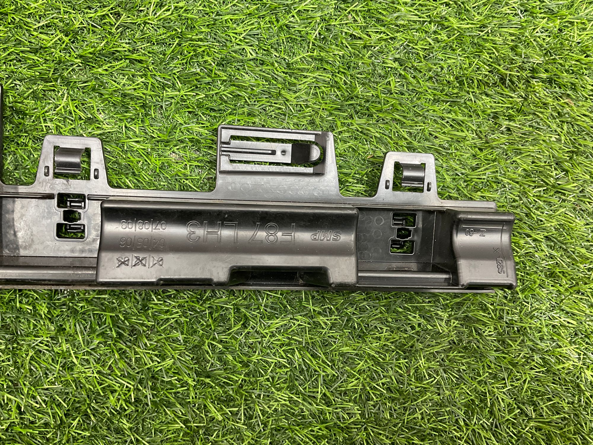 https://ycs.partsauto.market/partsauto-images/thmbs/userImages/h353NjtZg3VDP19b5HMt7LlpbQ93/part/fa04a9a7-abc1-44a8-b1d1-f83a62f8b210_1736168340201.jpg