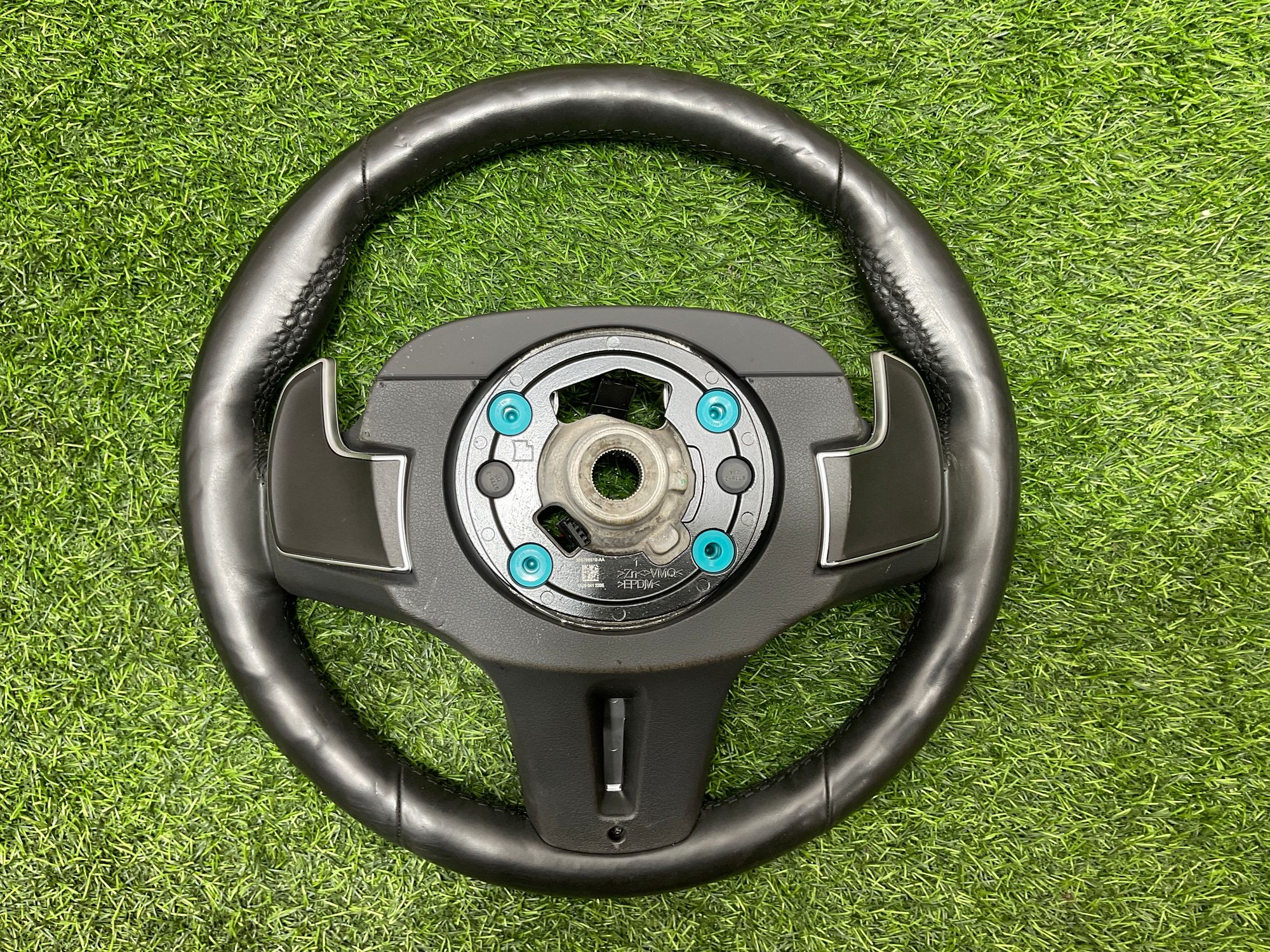 https://ycs.partsauto.market/partsauto-images/thmbs/userImages/h353NjtZg3VDP19b5HMt7LlpbQ93/part/fa5ee397-cf73-424c-85ed-820eac8938a8_1735128779776.jpg