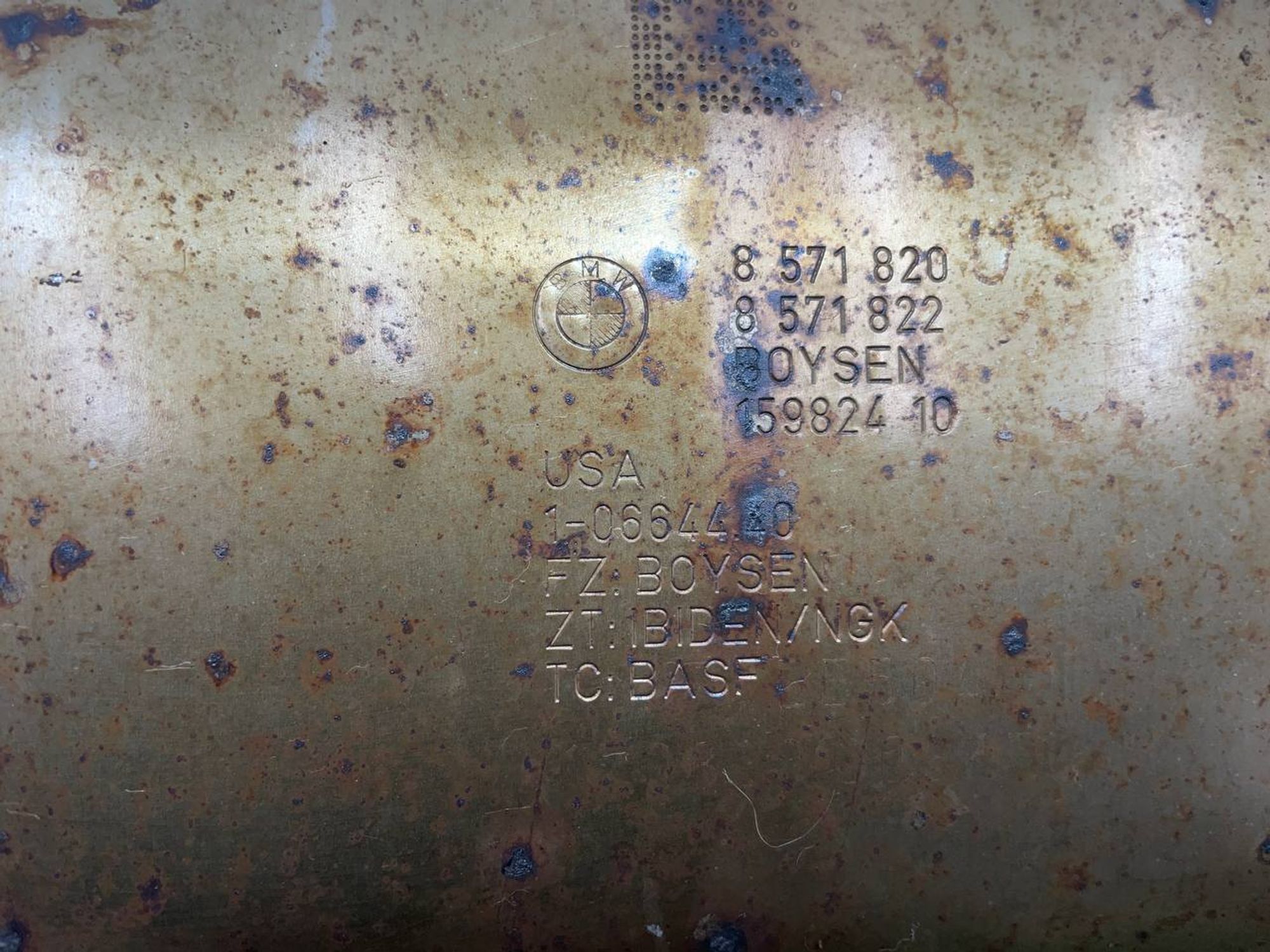 https://ycs.partsauto.market/partsauto-images/thmbs/userImages/h353NjtZg3VDP19b5HMt7LlpbQ93/part/faa37e69-bd49-426f-8941-d5592f952633_1710769404987.jpg