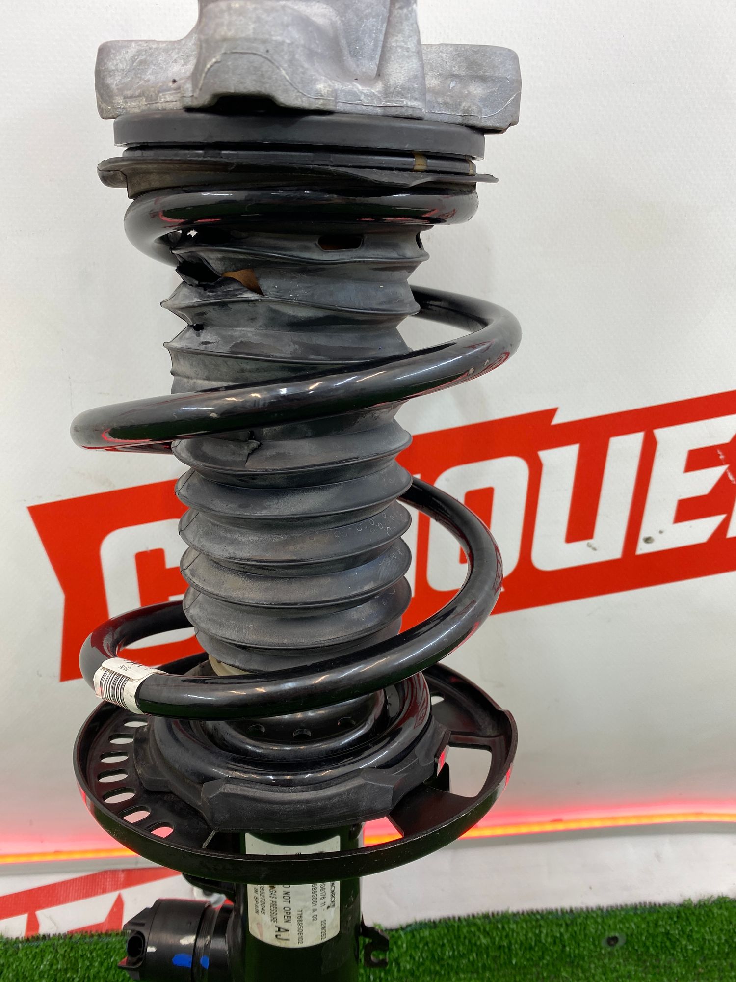 https://ycs.partsauto.market/partsauto-images/thmbs/userImages/h353NjtZg3VDP19b5HMt7LlpbQ93/part/fab6c647-64e7-452a-bbd5-a66c8e8d7377_1748954540221.jpg