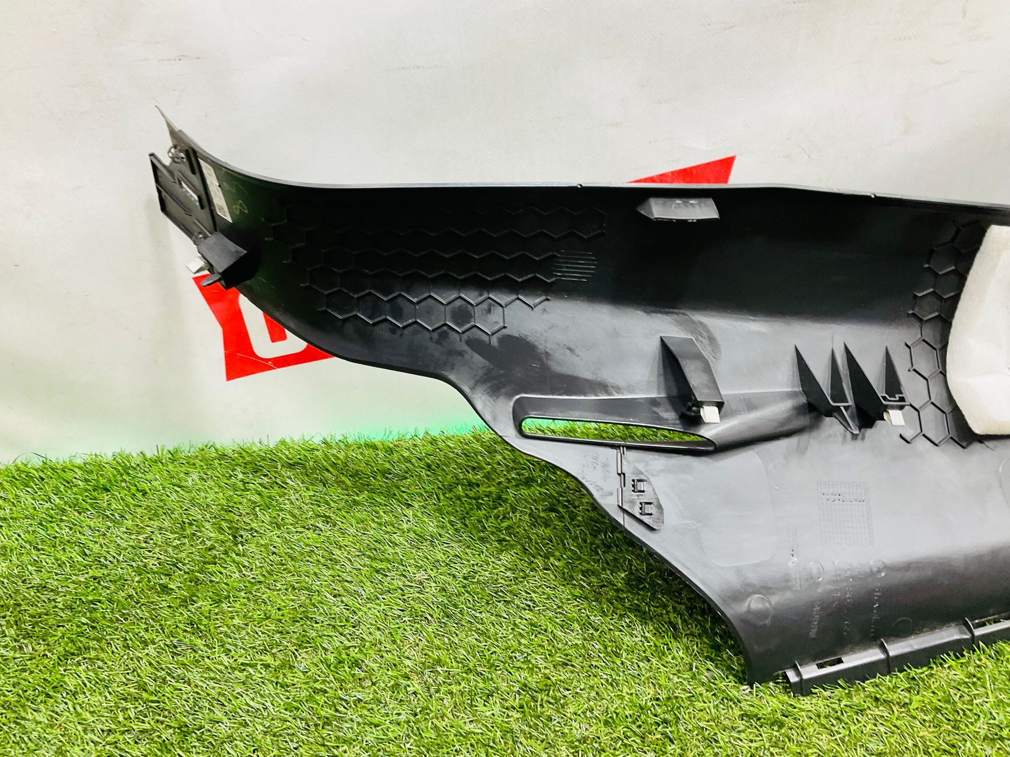 https://ycs.partsauto.market/partsauto-images/thmbs/userImages/h353NjtZg3VDP19b5HMt7LlpbQ93/part/fb46127b-d964-4a49-8469-21a90f0729b0_1785941037373.jpg
