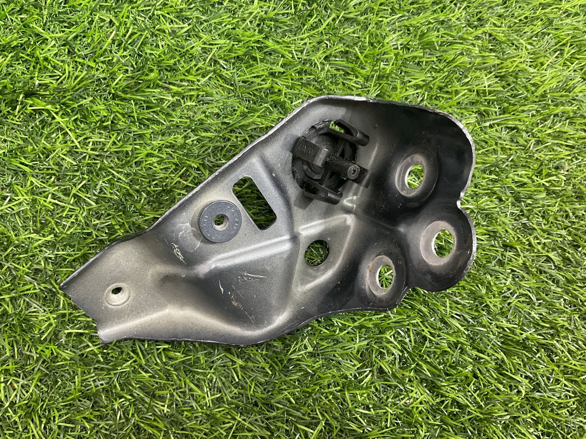 https://ycs.partsauto.market/partsauto-images/thmbs/userImages/h353NjtZg3VDP19b5HMt7LlpbQ93/part/fb53ef36-8e76-44e1-b3f7-a565870c73ed_1742374662577.jpg