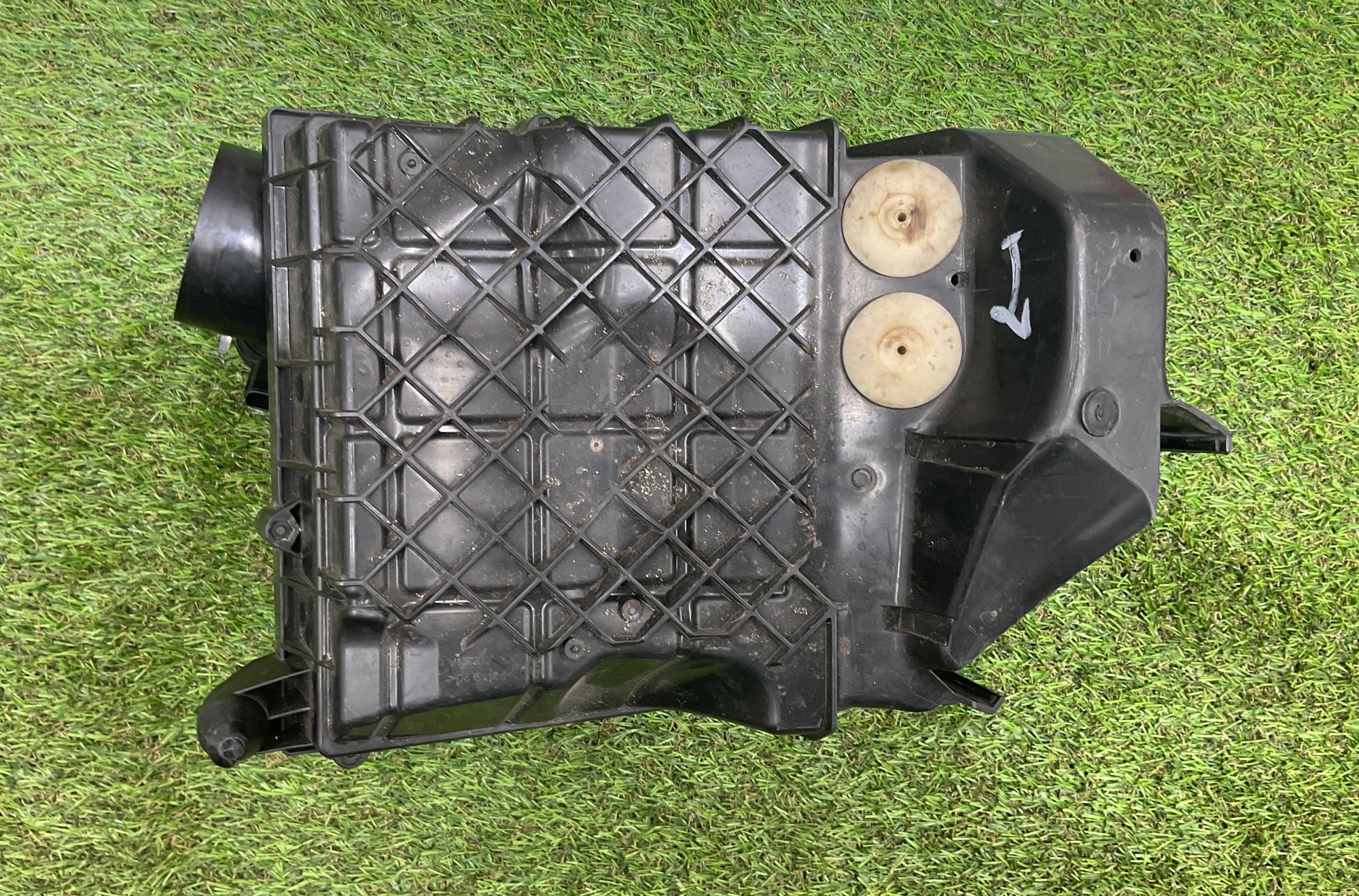 https://ycs.partsauto.market/partsauto-images/thmbs/userImages/h353NjtZg3VDP19b5HMt7LlpbQ93/part/fb772f01-3abe-4e93-989c-efb24197eee0_1747229945812.jpg