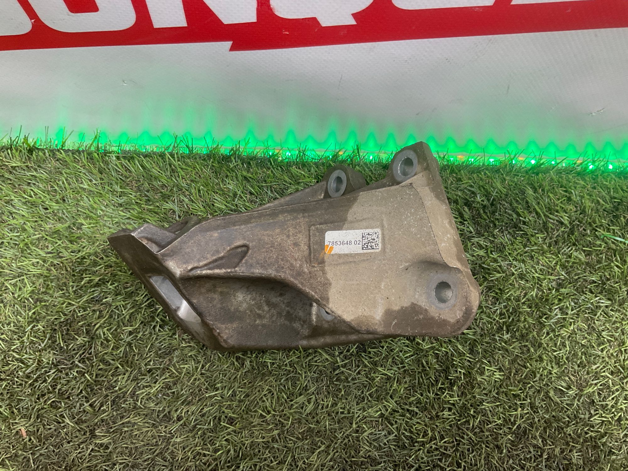 Кронштейн двигателя правый BMW M5, F90 рестайлинг 2024, 10000 рублей, Москва