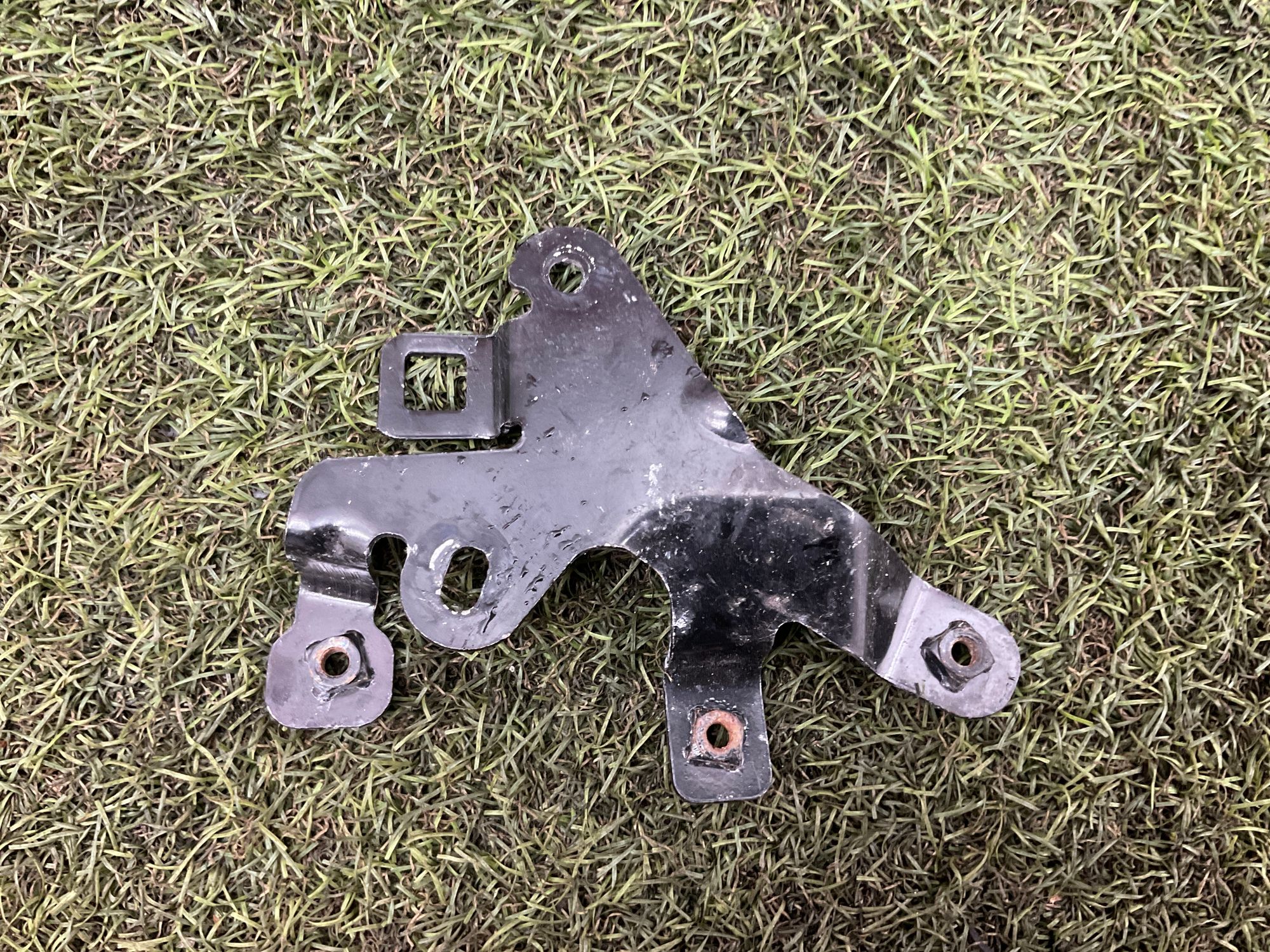 Крепление телевизора правое Land Rover Defender II L663 2022, 2000 рублей, Москва