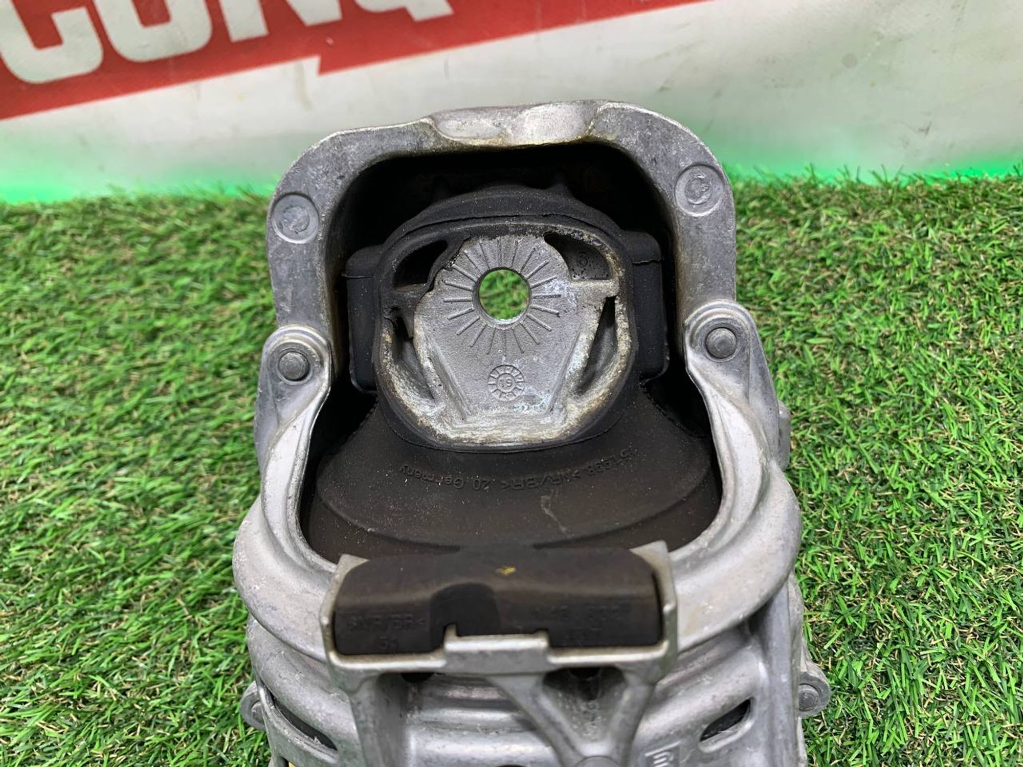 https://ycs.partsauto.market/partsauto-images/thmbs/userImages/h353NjtZg3VDP19b5HMt7LlpbQ93/part/fbc32b07-855d-42bb-b575-ec2fc7827fd2_1716196708265.jpg