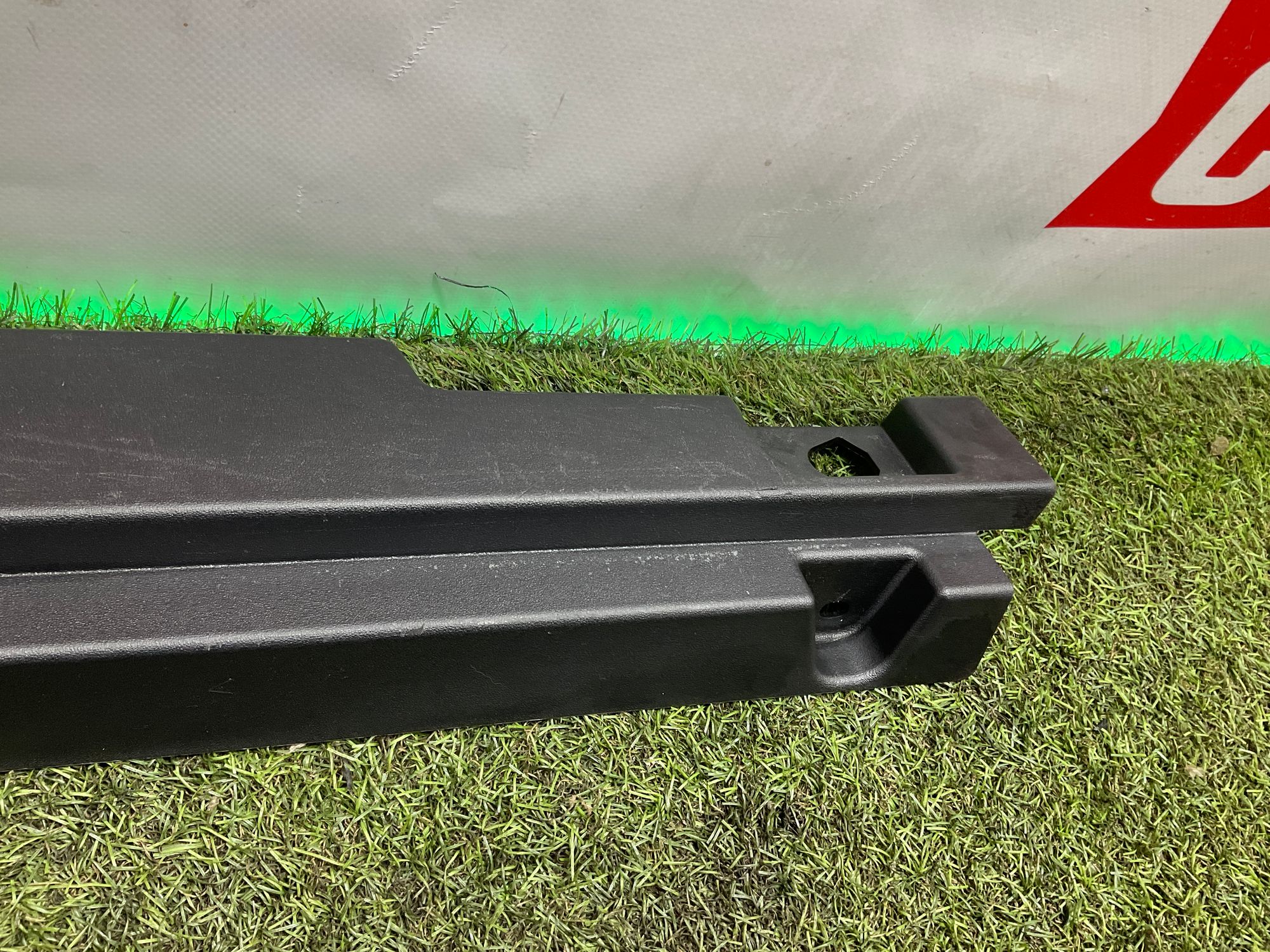 Накладка багажника нижняя правая Land Rover Defender II L663 2022, 2500 рублей, Москва