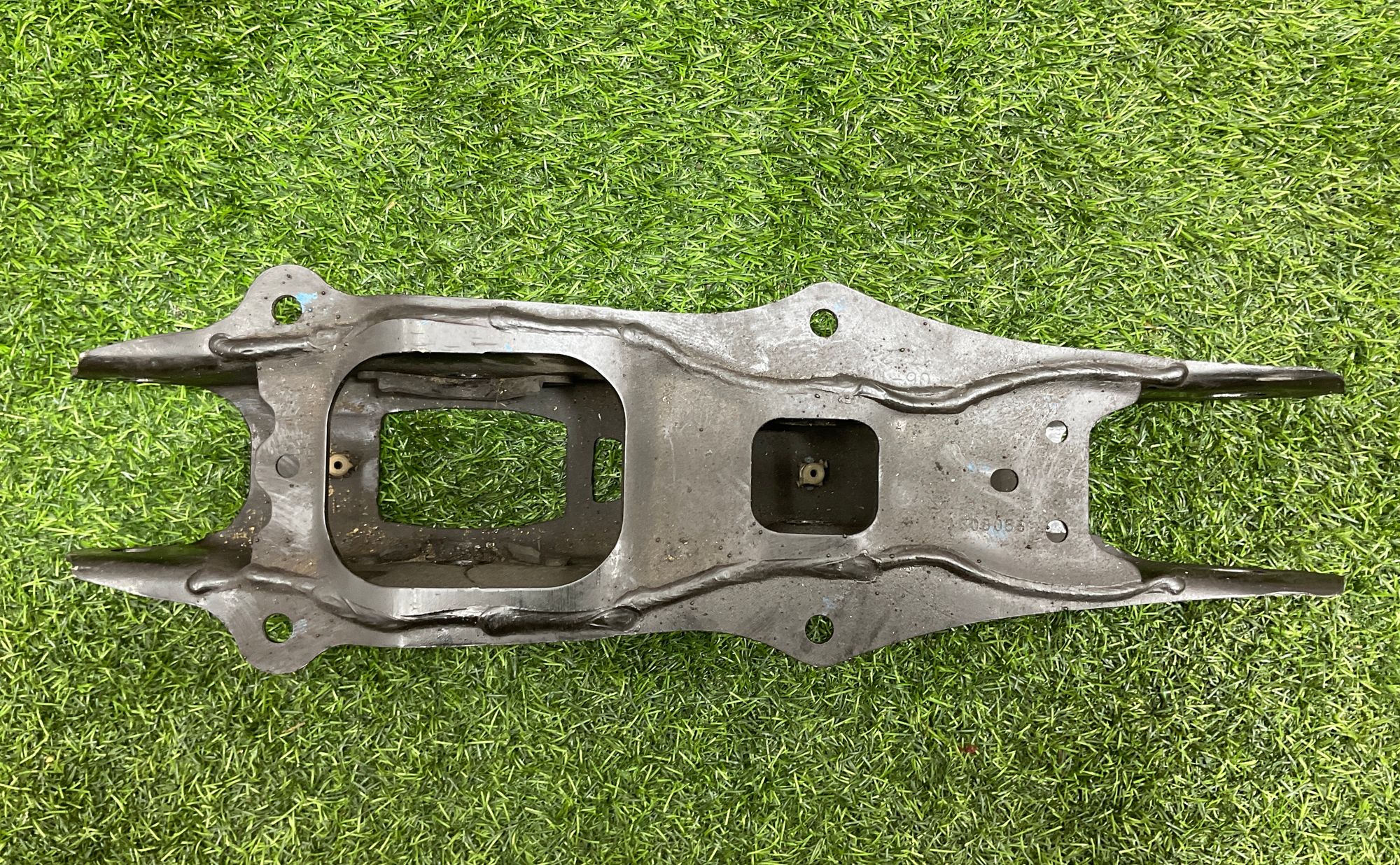 https://ycs.partsauto.market/partsauto-images/thmbs/userImages/h353NjtZg3VDP19b5HMt7LlpbQ93/part/fc07b3b5-6952-4fbe-8102-a309a2163128_1737102755276.jpg