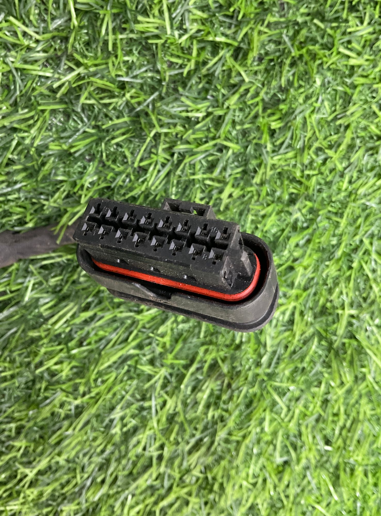 https://ycs.partsauto.market/partsauto-images/thmbs/userImages/h353NjtZg3VDP19b5HMt7LlpbQ93/part/fc10546e-f749-4df9-9859-01ab4527966f_1735311377741.jpg