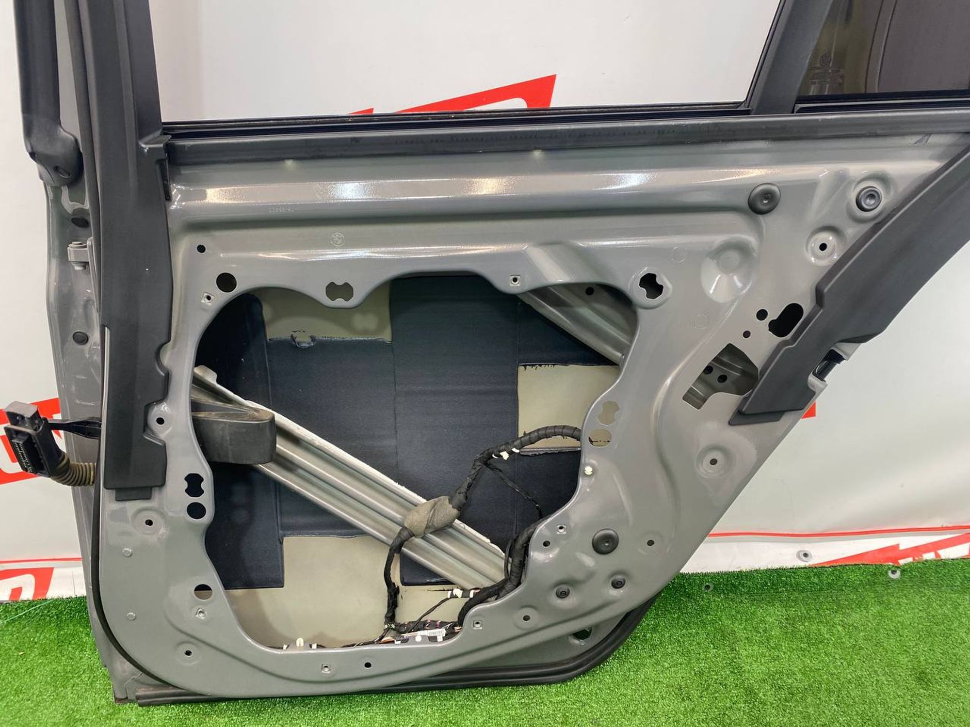 https://ycs.partsauto.market/partsauto-images/thmbs/userImages/h353NjtZg3VDP19b5HMt7LlpbQ93/part/fc3665d6-7187-42bd-8dfb-715732a73f05_1747125665083.jpg