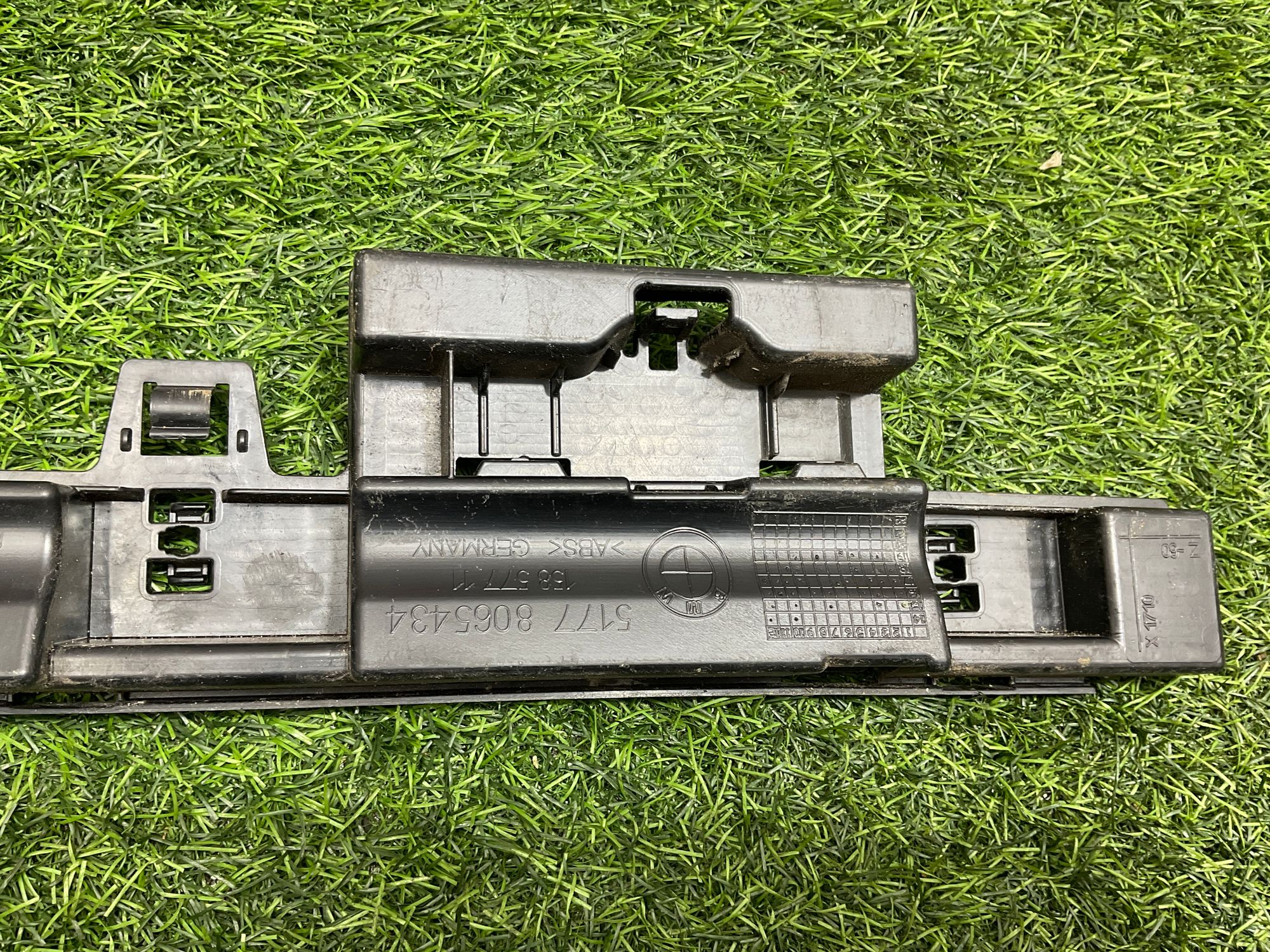 https://ycs.partsauto.market/partsauto-images/thmbs/userImages/h353NjtZg3VDP19b5HMt7LlpbQ93/part/fcb90e34-0d32-4d01-a90a-58402c45b18c_1736168712317.jpg
