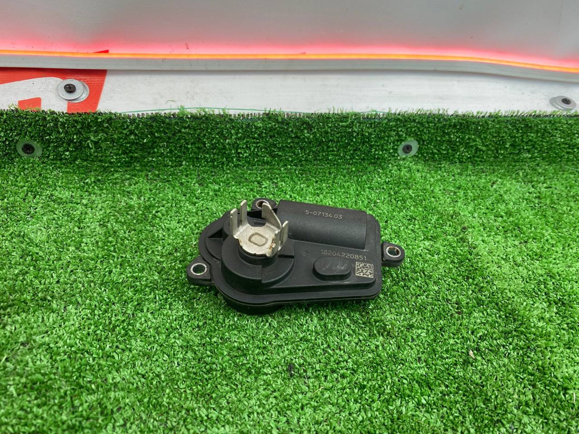 https://ycs.partsauto.market/partsauto-images/thmbs/userImages/h353NjtZg3VDP19b5HMt7LlpbQ93/part/fd7424b0-c3d5-44e4-a16c-0e70f2eebfe4_1743774186027.jpg