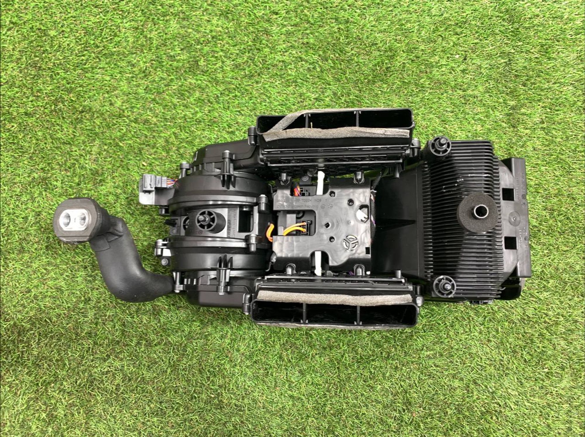 https://ycs.partsauto.market/partsauto-images/thmbs/userImages/h353NjtZg3VDP19b5HMt7LlpbQ93/part/fe53c995-3c80-491e-8356-54c13bbf7015_1709192641519.jpg