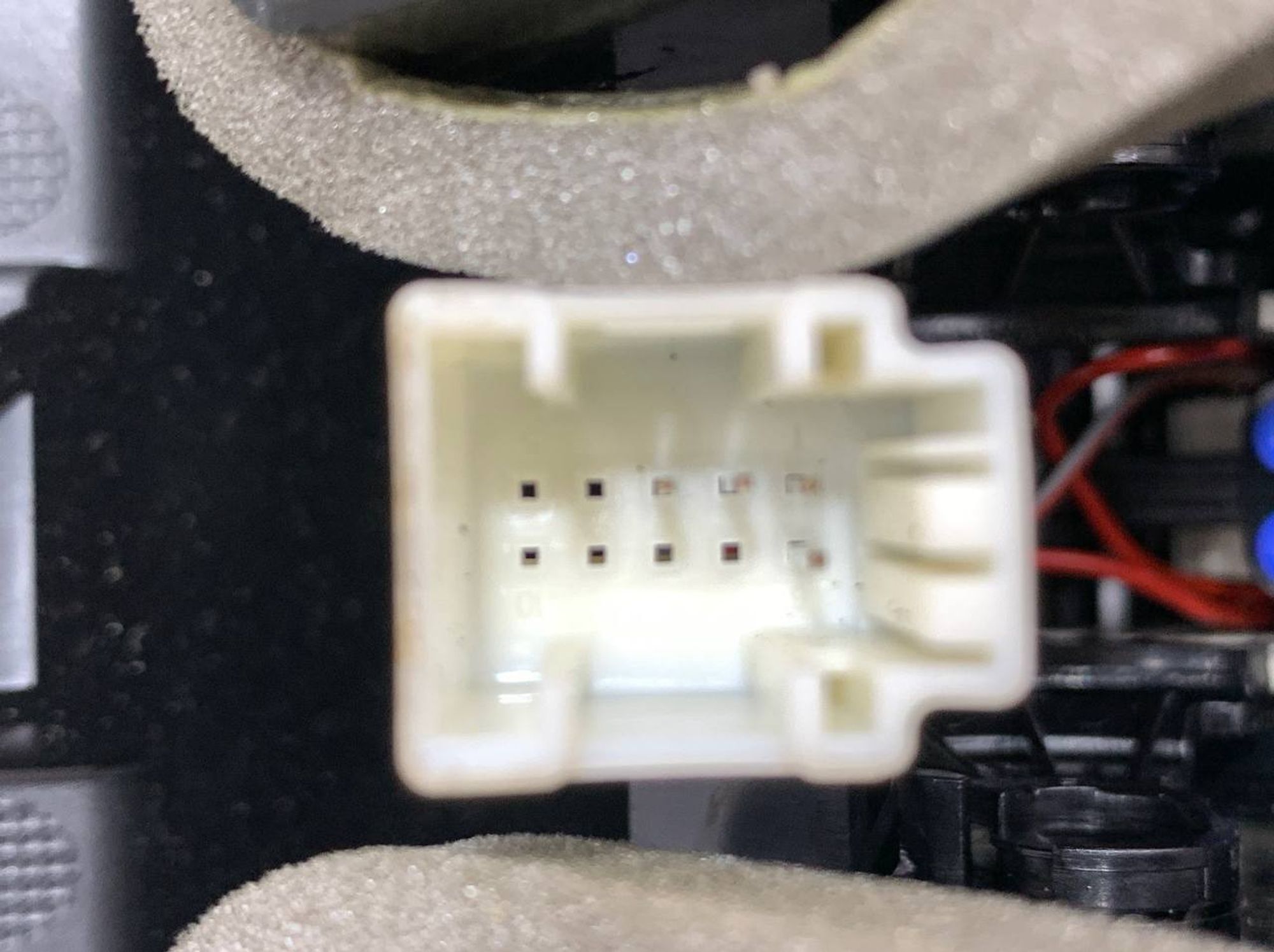 https://ycs.partsauto.market/partsauto-images/thmbs/userImages/h353NjtZg3VDP19b5HMt7LlpbQ93/part/fe6316f1-88b4-4573-b0b8-c6e00df5b1ab_1720527288520.jpg