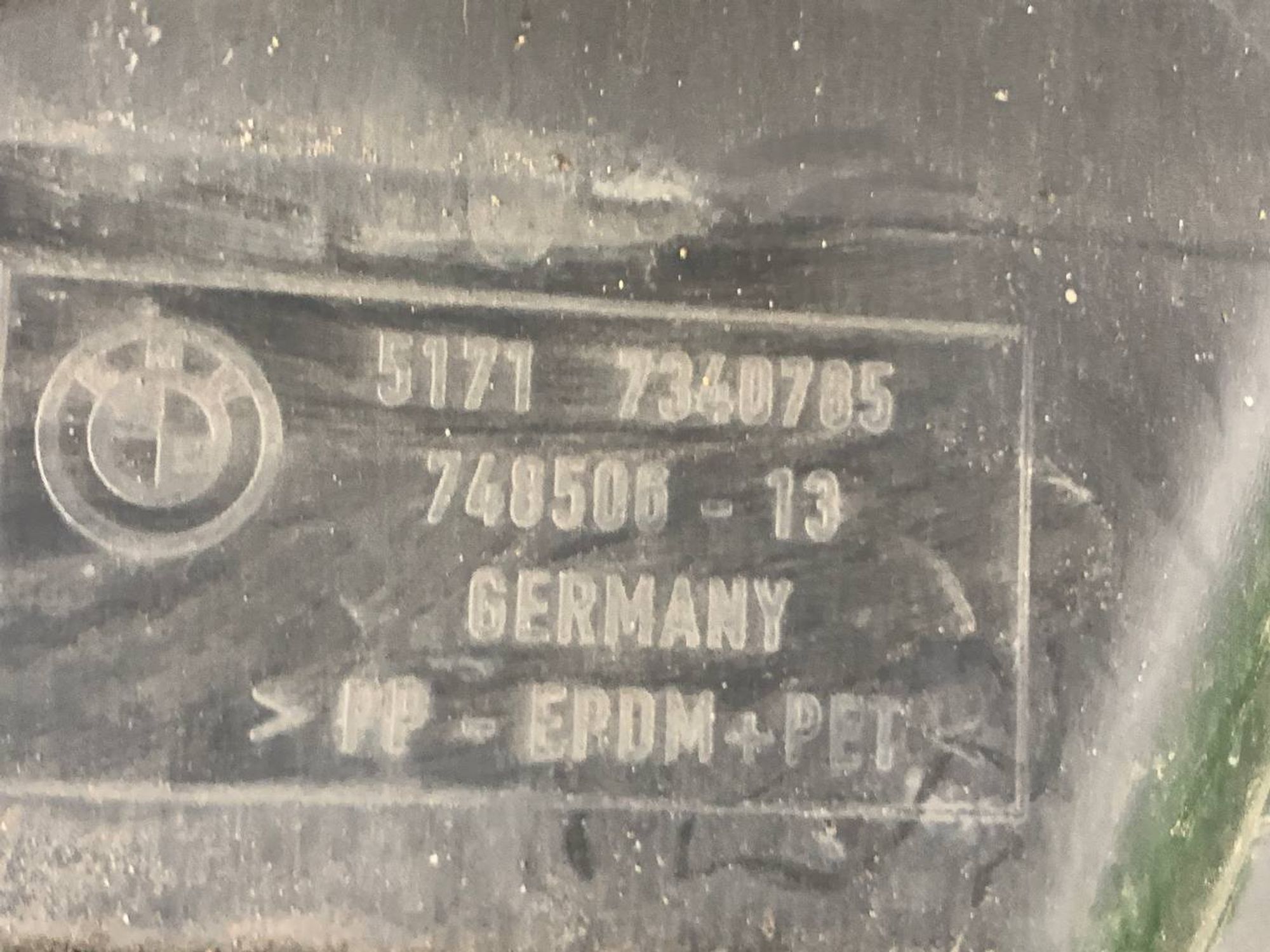 https://ycs.partsauto.market/partsauto-images/thmbs/userImages/h353NjtZg3VDP19b5HMt7LlpbQ93/part/fe6f0b18-461a-4db9-ba26-54befafb5e29_1719237449760.jpg