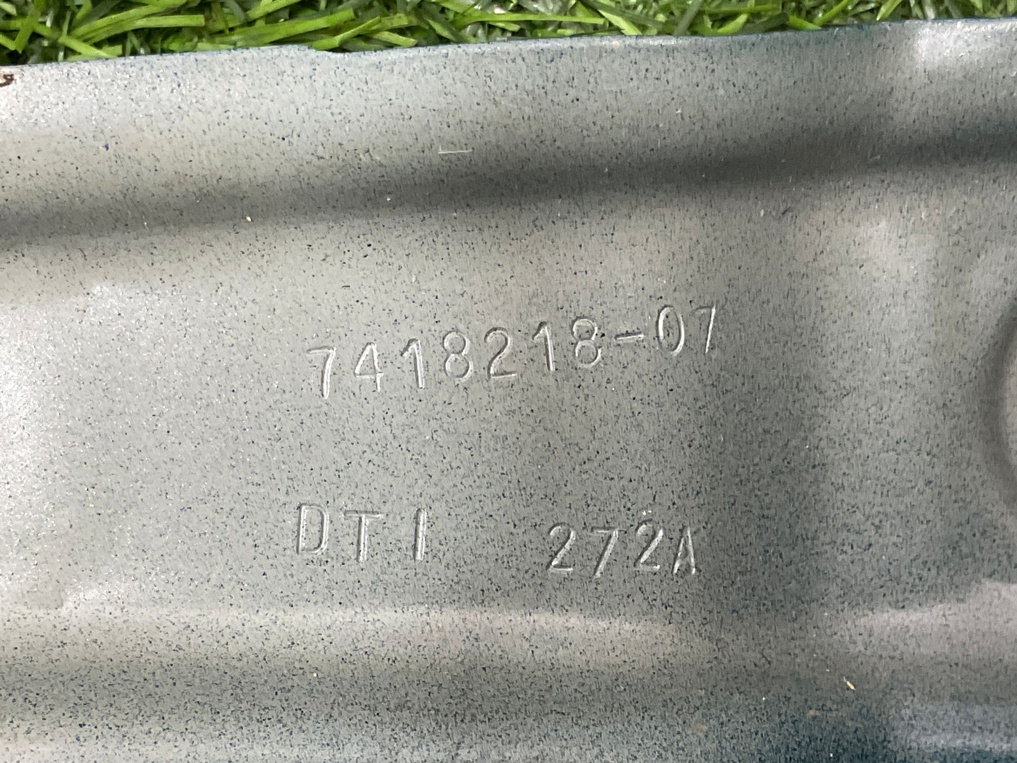 https://ycs.partsauto.market/partsauto-images/thmbs/userImages/h353NjtZg3VDP19b5HMt7LlpbQ93/part/fea0199e-9945-4707-bc45-b9ceecc2f23c_1735049080813.jpg