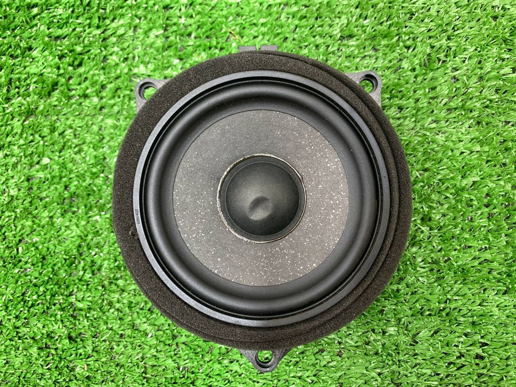 https://ycs.partsauto.market/partsauto-images/thmbs/userImages/h353NjtZg3VDP19b5HMt7LlpbQ93/part/fea6eb52-a64d-4f01-9e1a-922707e4cc0c_1719058398576.jpg