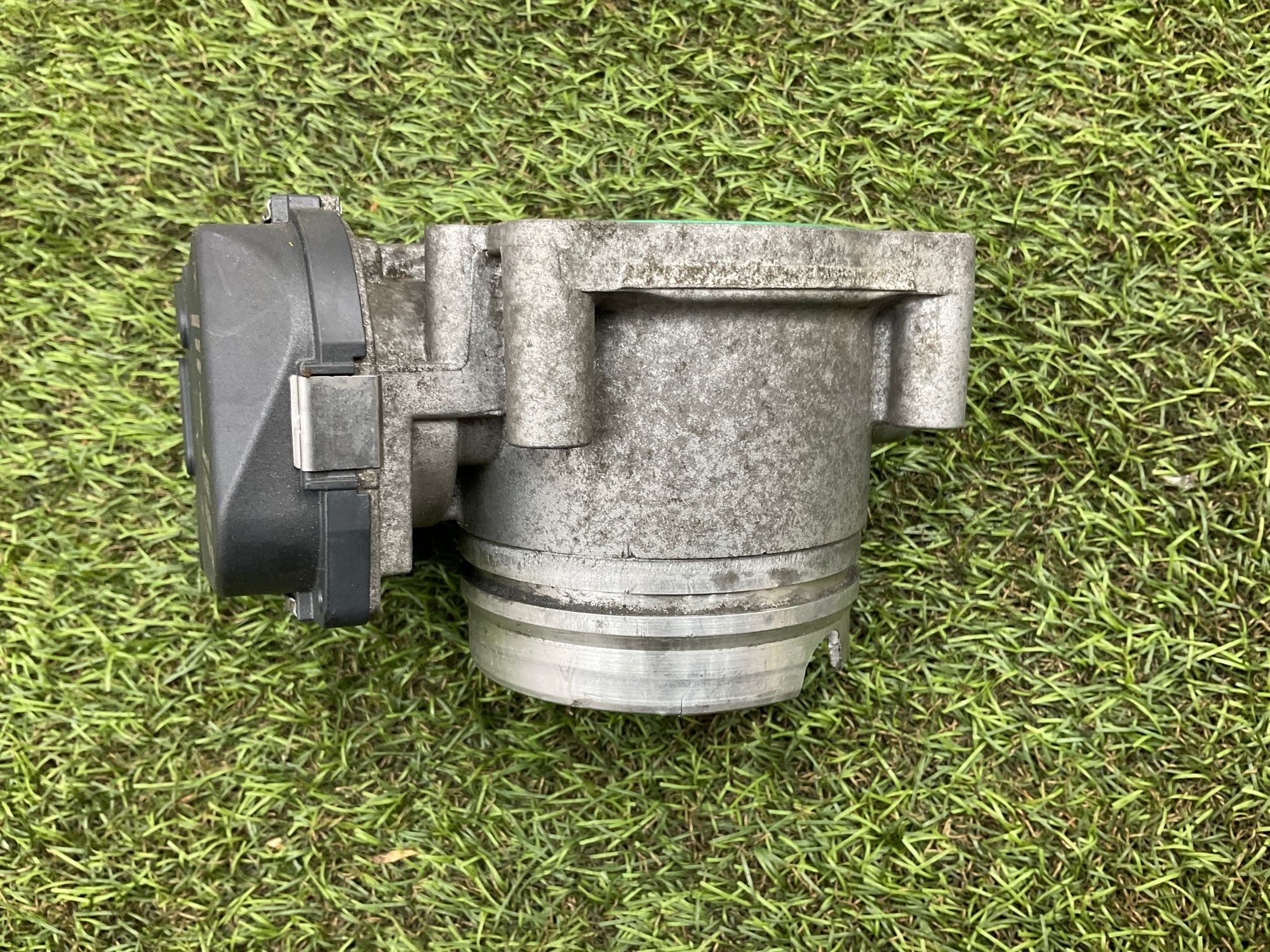 Дроссельная заслонка N54 BMW 5 серия, E60/E61 рестайлинг, 2000 рублей, Москва