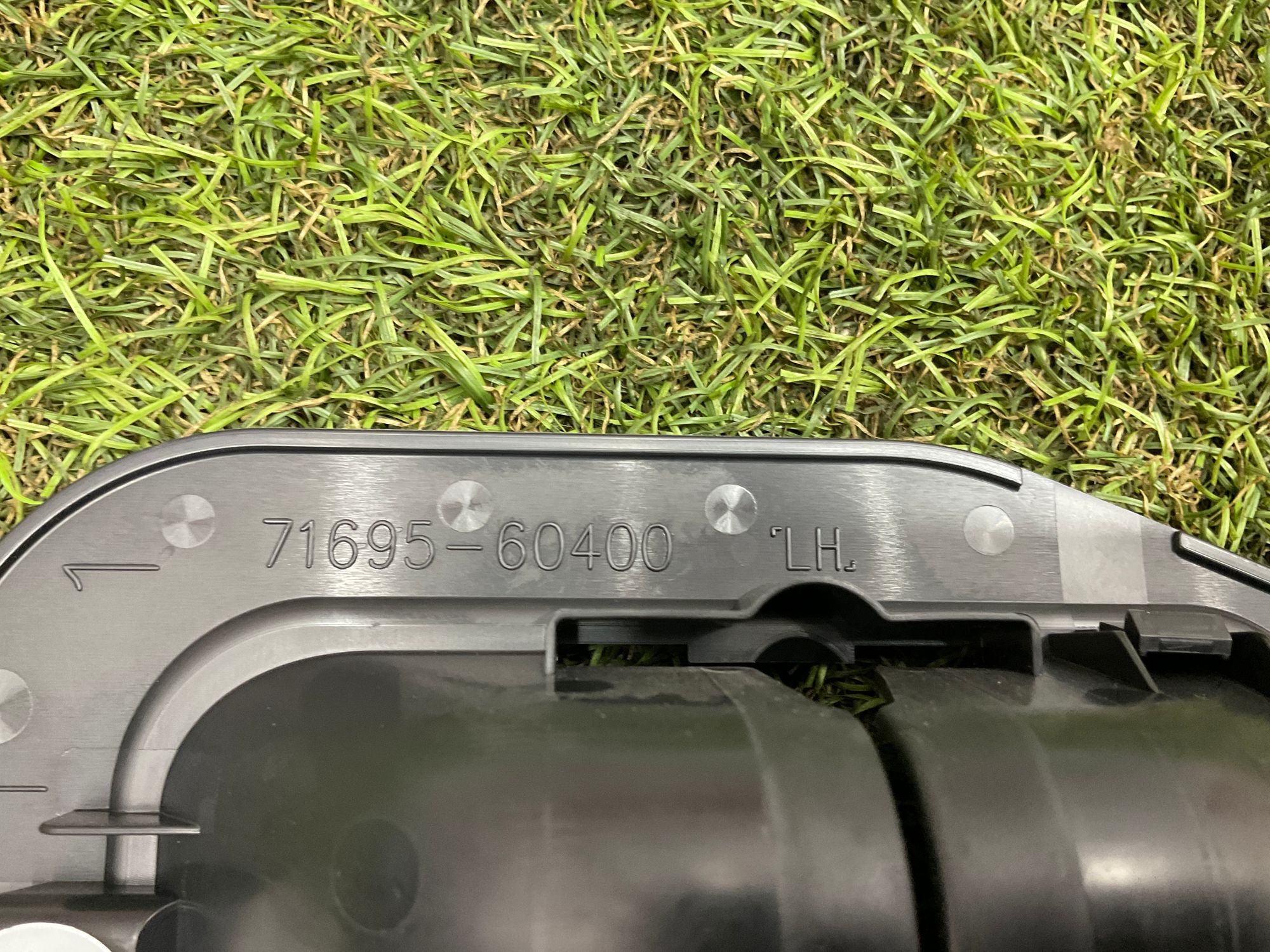 https://ycs.partsauto.market/partsauto-images/thmbs/userImages/h353NjtZg3VDP19b5HMt7LlpbQ93/part/fee2af75-abb1-4fa2-9b5d-8488ed231dca_1780057797256.jpg