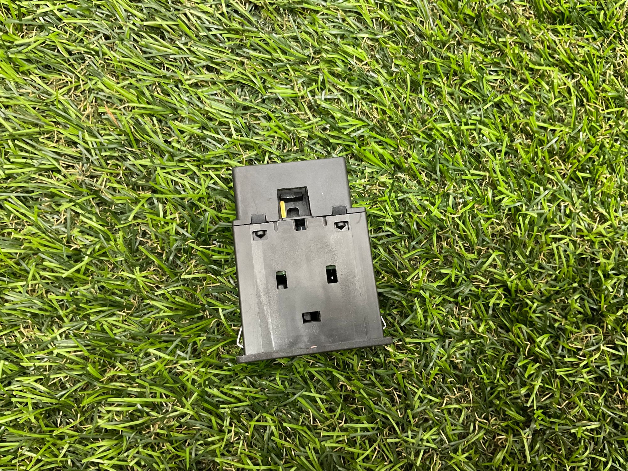 https://ycs.partsauto.market/partsauto-images/thmbs/userImages/h353NjtZg3VDP19b5HMt7LlpbQ93/part/ff3f0580-4bdd-4dbc-94fa-e7991edb1926_1785574193063.jpg