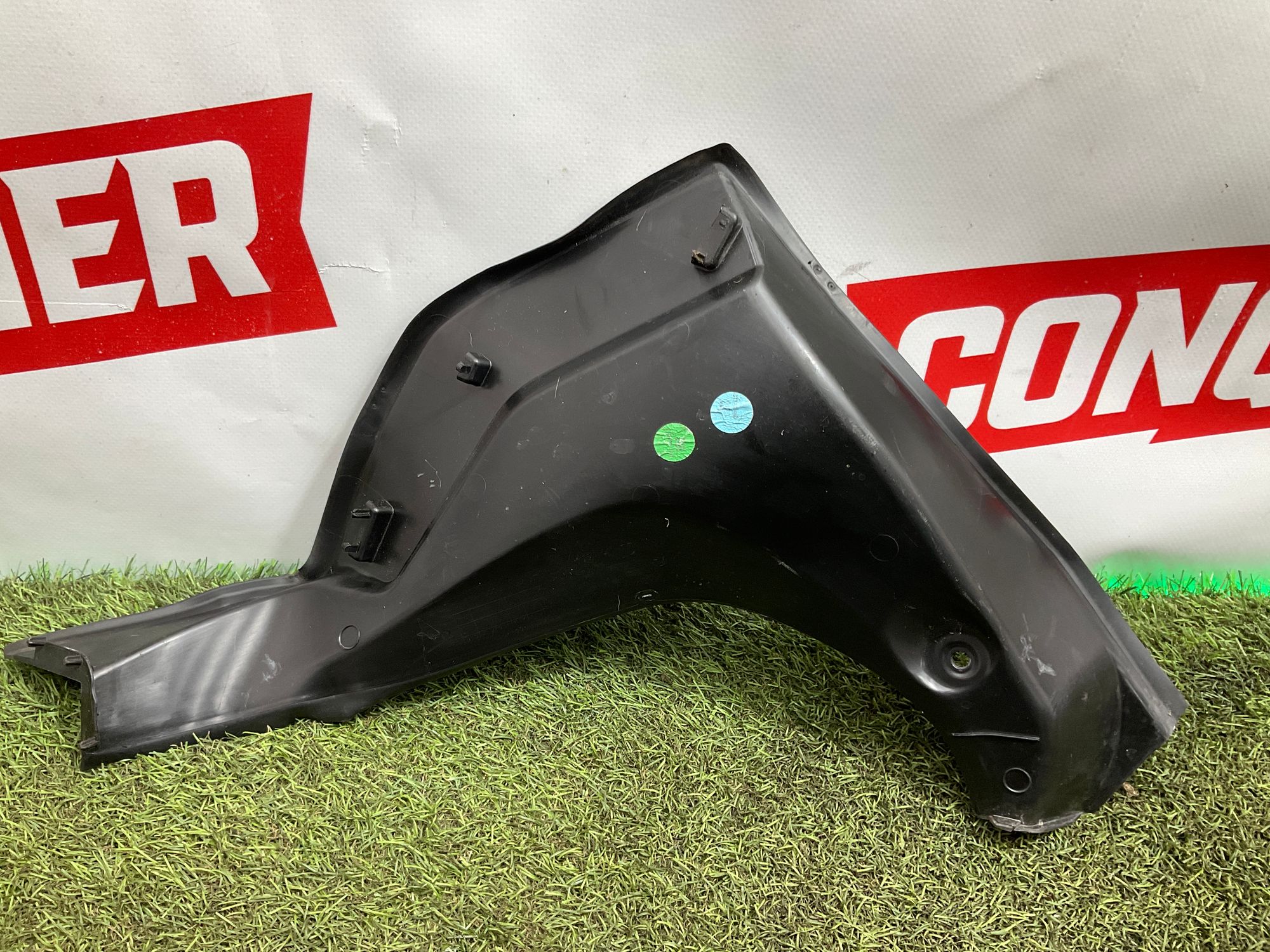 Обшивка крышки багажника правая BMW M8 F92 2019, 5000 рублей, Москва