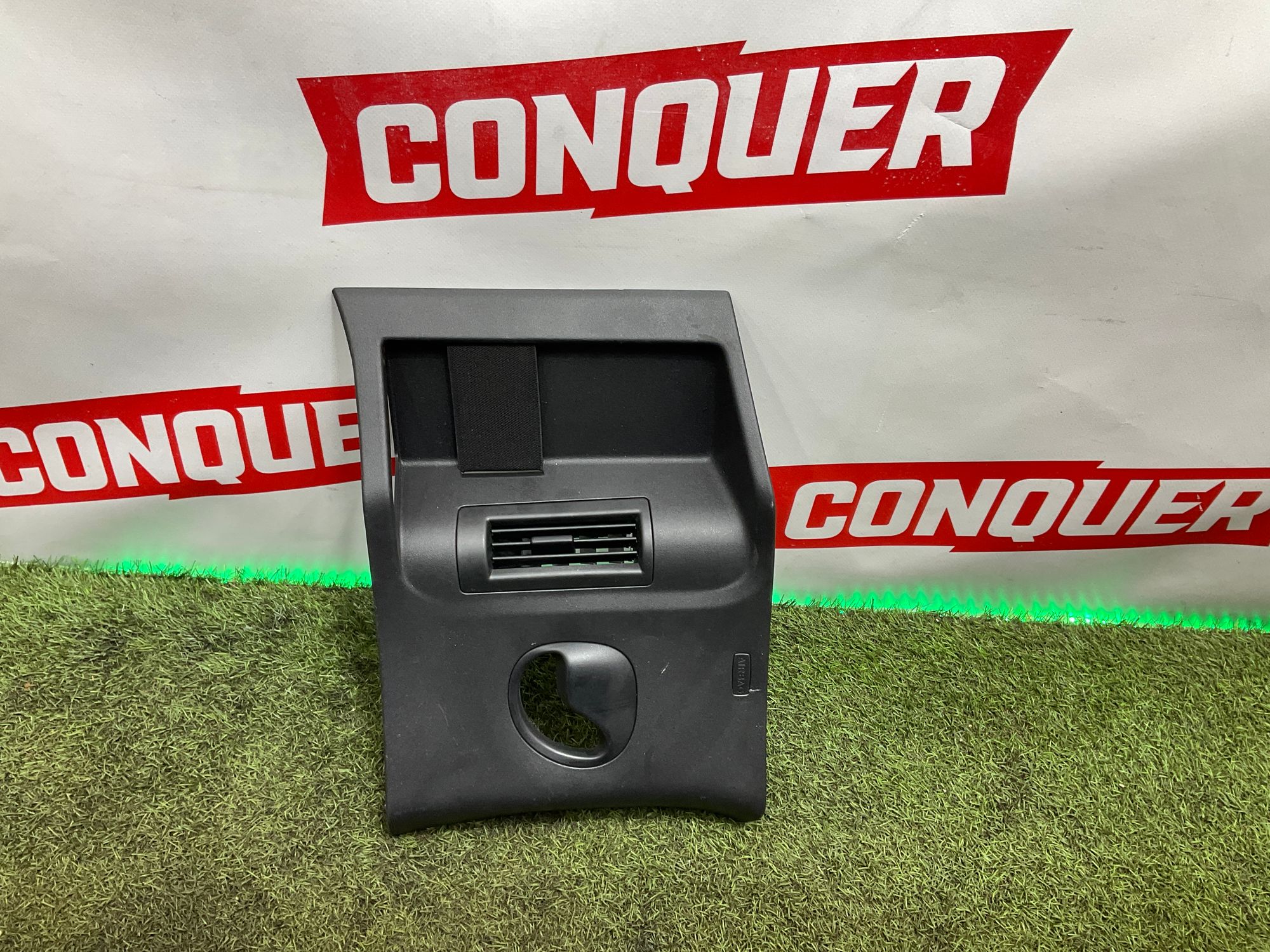 Накладка задней стойки салона левая Land Rover Defender II L663 2022, 6000 рублей, Москва